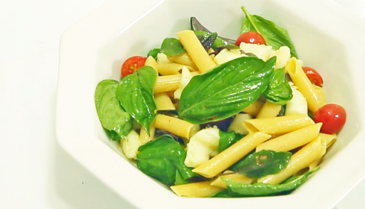 Salada de penne integral